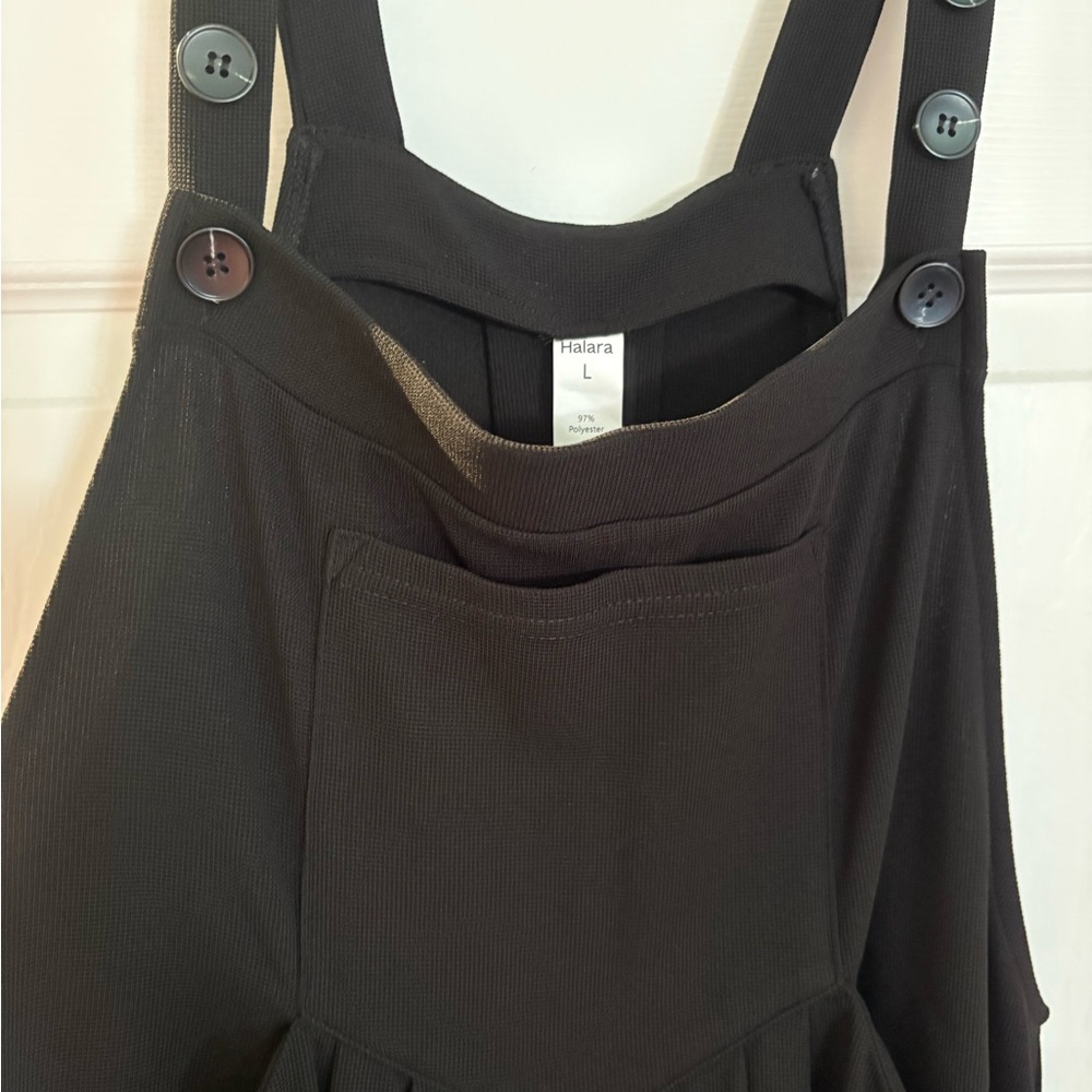 HALARA Black Buttoned Overalls